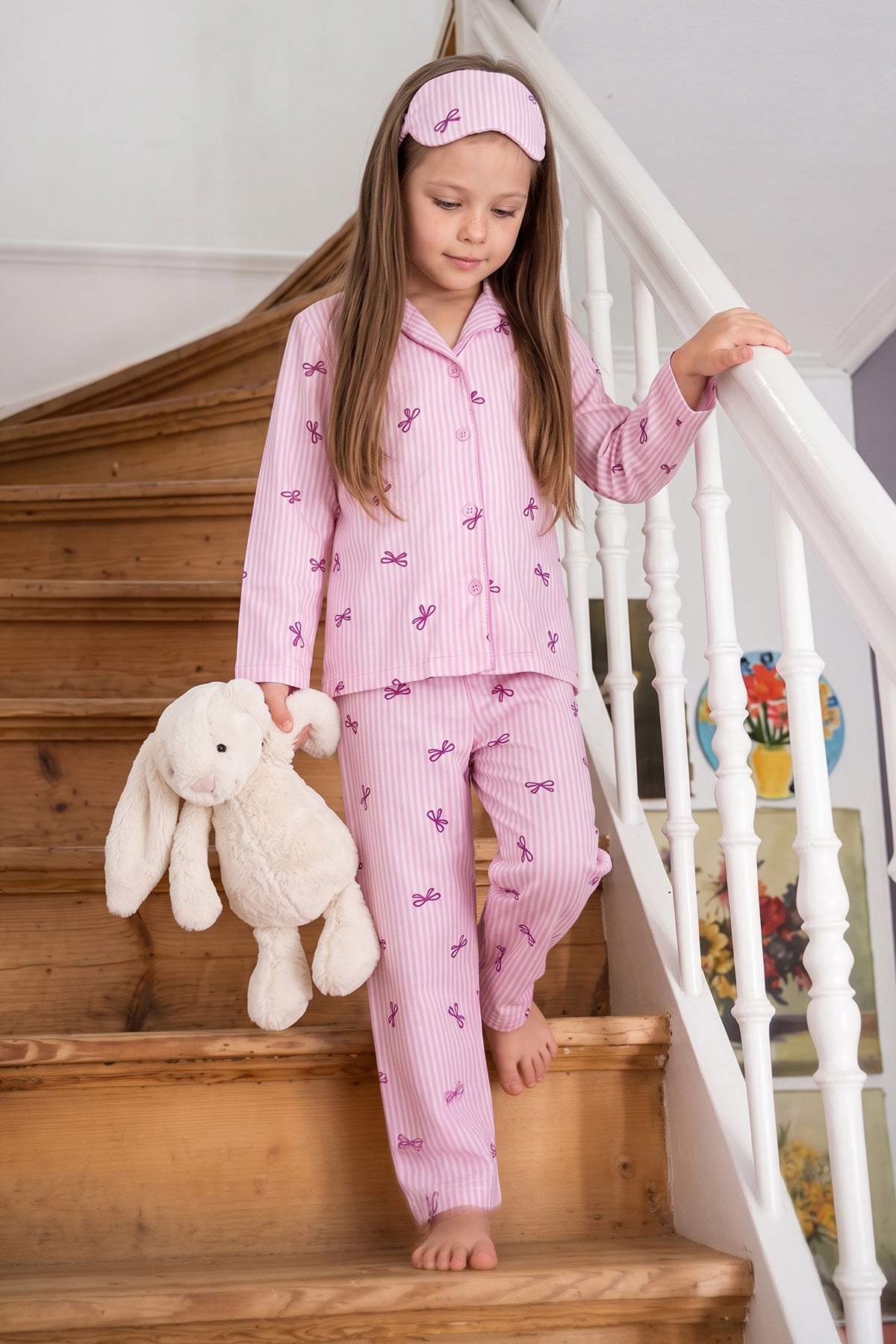 Fiyonklu Çizgili Uyku Bantlı Kız Çocuk 3 Lü Pijama Takımı