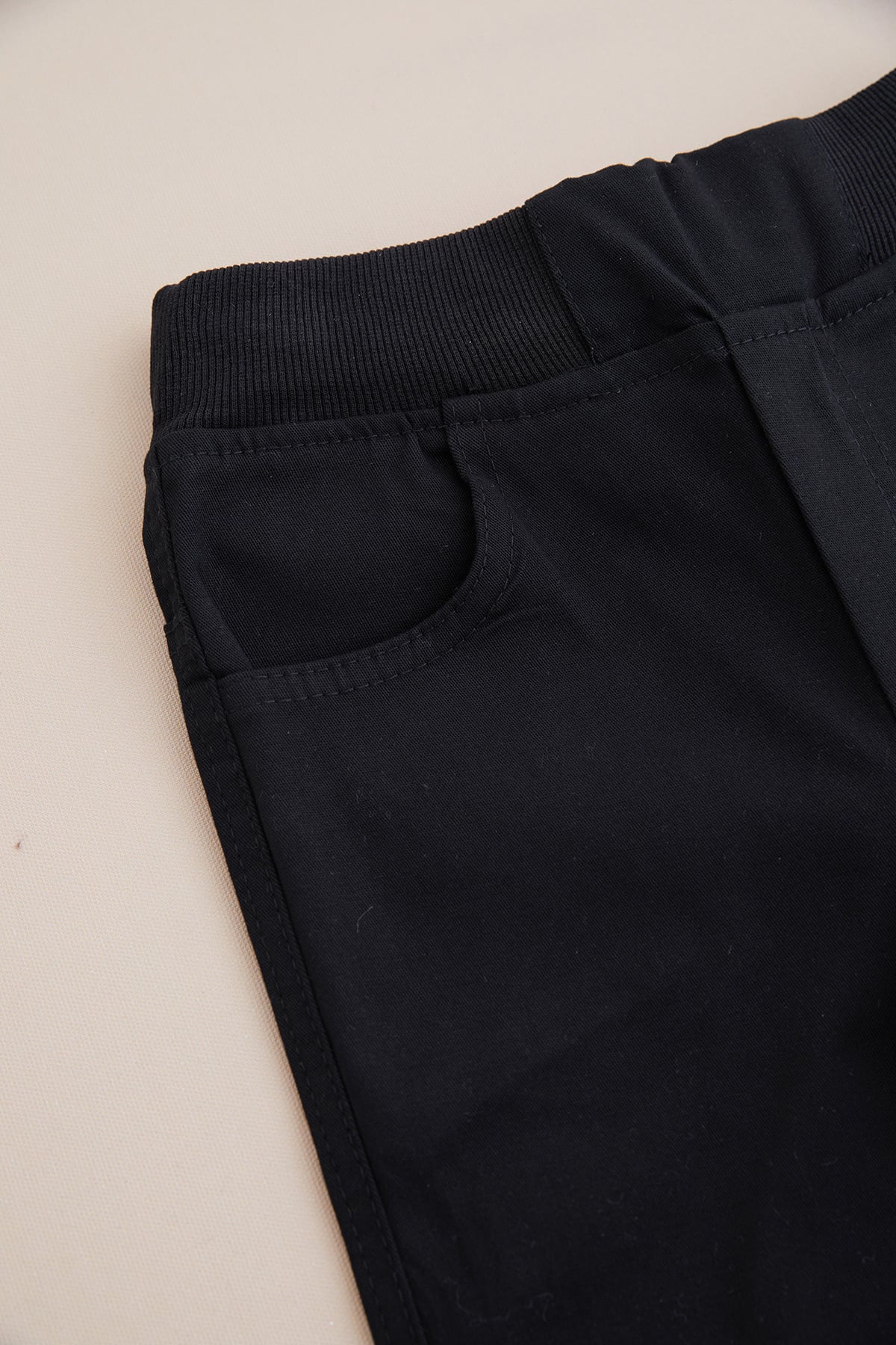 Beli Bağcıklı Gabardin Kumaş Unisex Çocuk Pantolon 4