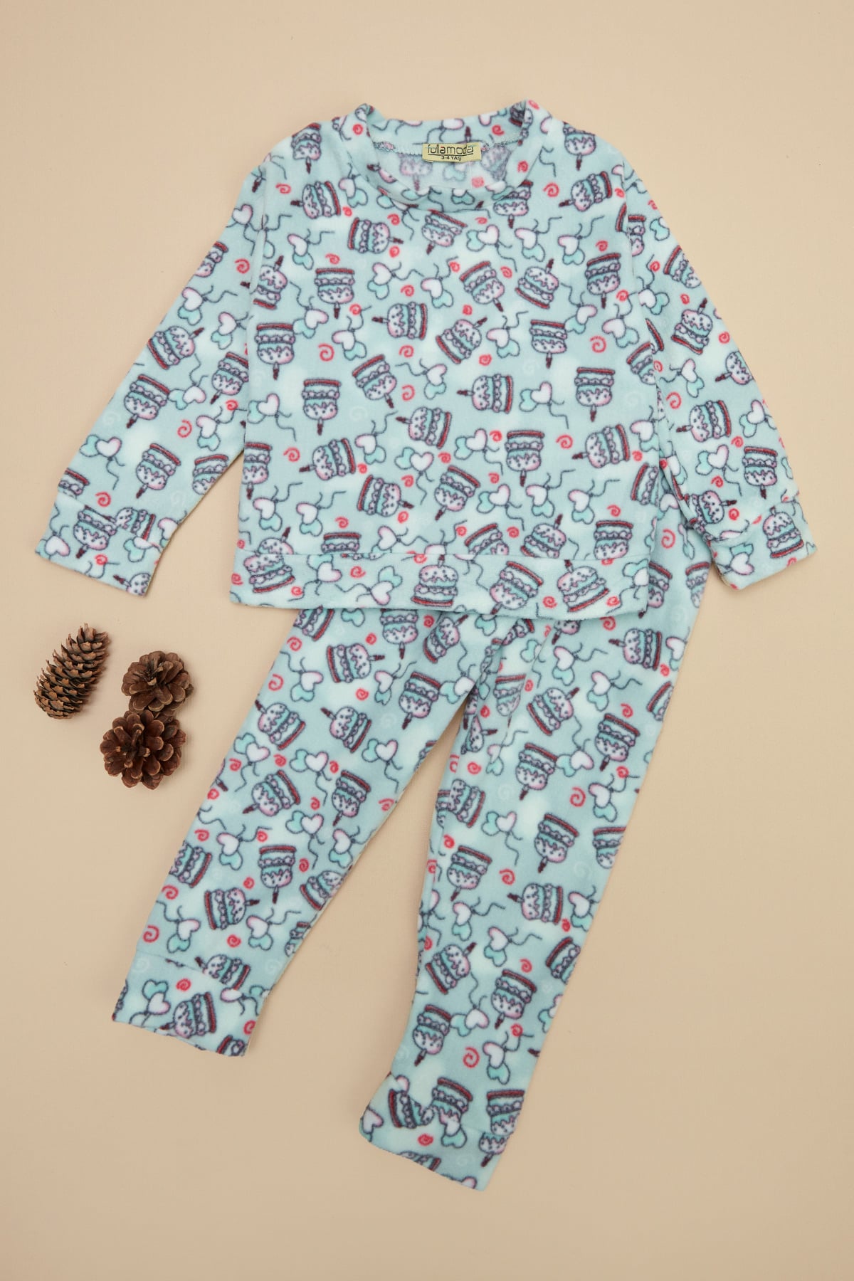Pasta Desenli Polar Kız Çocuk Pijama Takımı 3