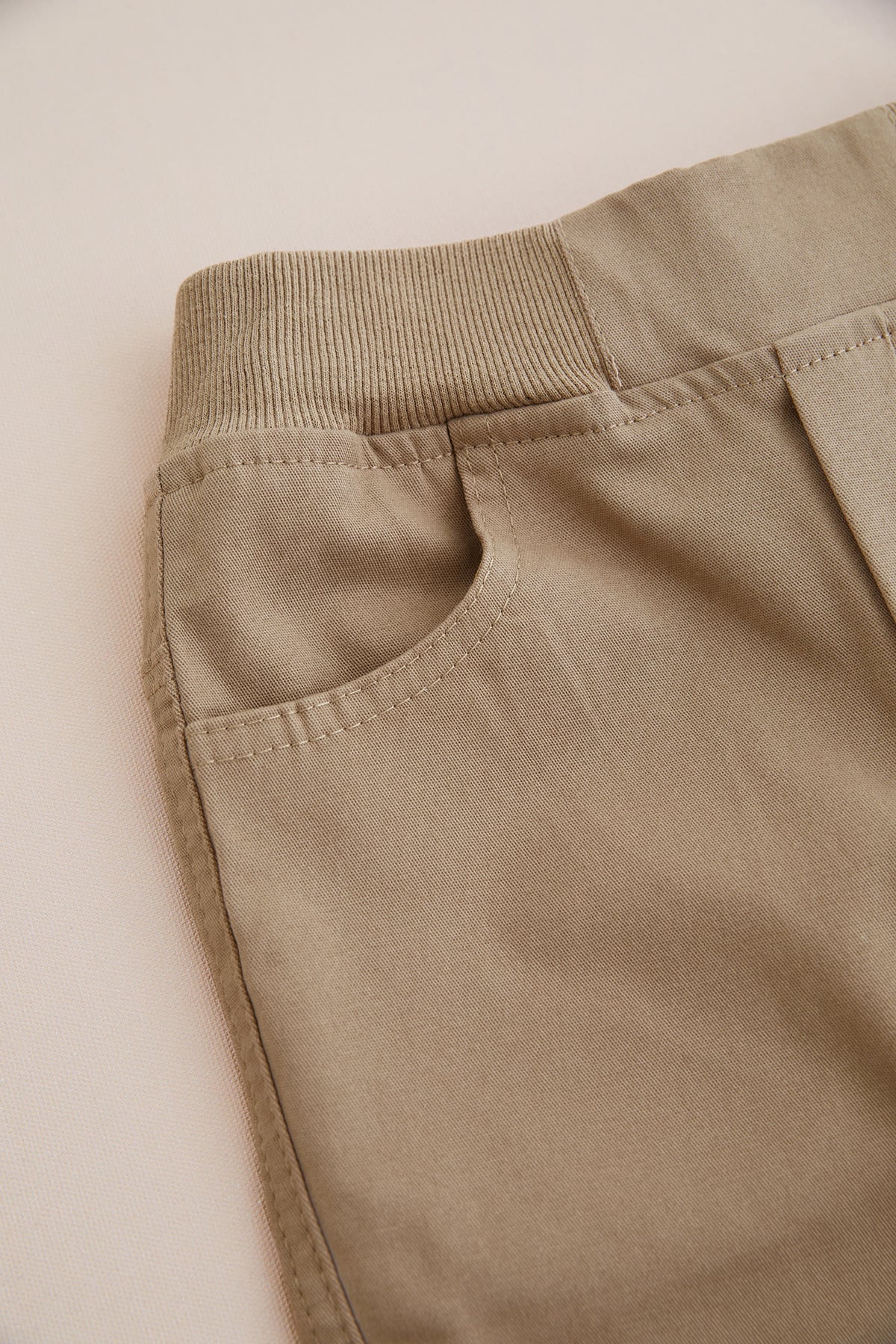 Beli Bağcıklı Gabardin Kumaş Unisex Çocuk Pantolon 4