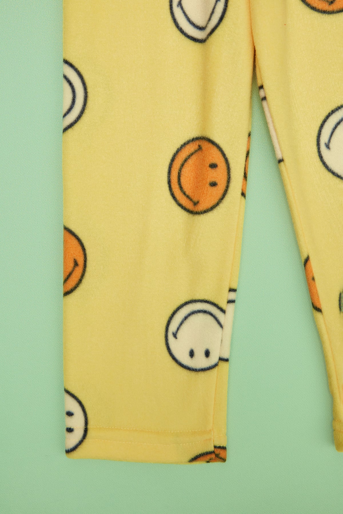 Gülen Yüz Desenli Polar Unisex Çocuk Pijama Altı 5