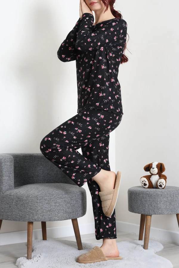 Süet Alt Üst Aynı Pijama Takımı Siyahçiçekli 5