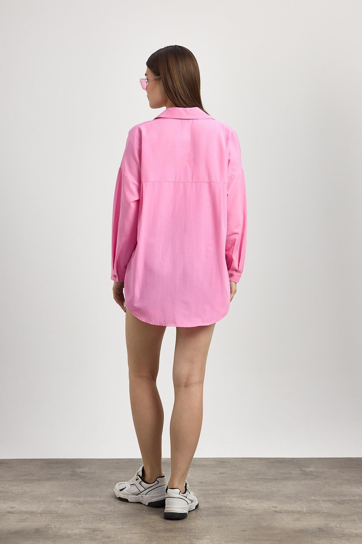 Şeker Pembe Çift Cepli Oversize Uzun Basic Gömlek TCR 6256A 5