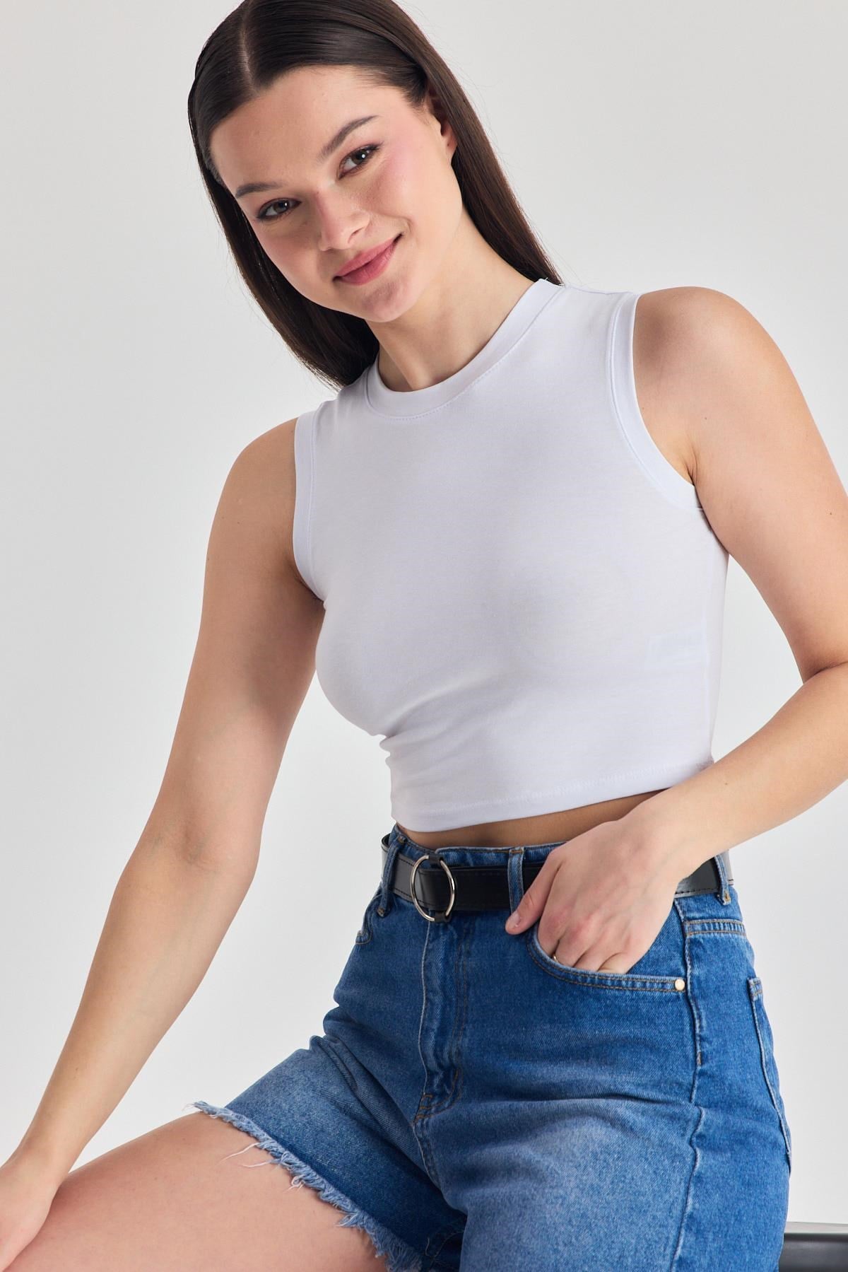 Beyaz Kolsuz Bisiklet Yaka Crop Atlet 318 3