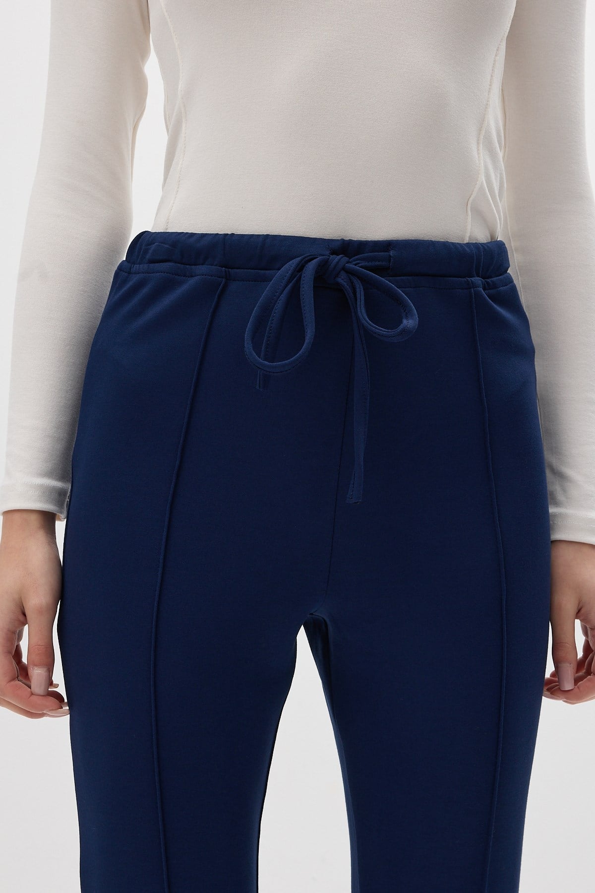 Lacivert Geniş Paça Beli Bağcıklı Kadın Pantolon 8246A 4
