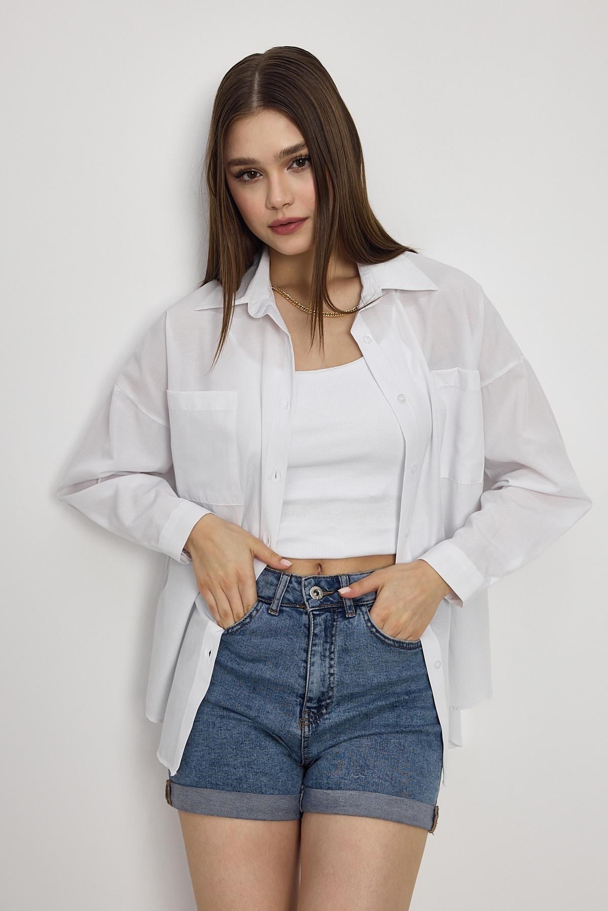 Beyaz Çift Cepli Oversize Uzun Basic Gömlek TCR 6256A 2