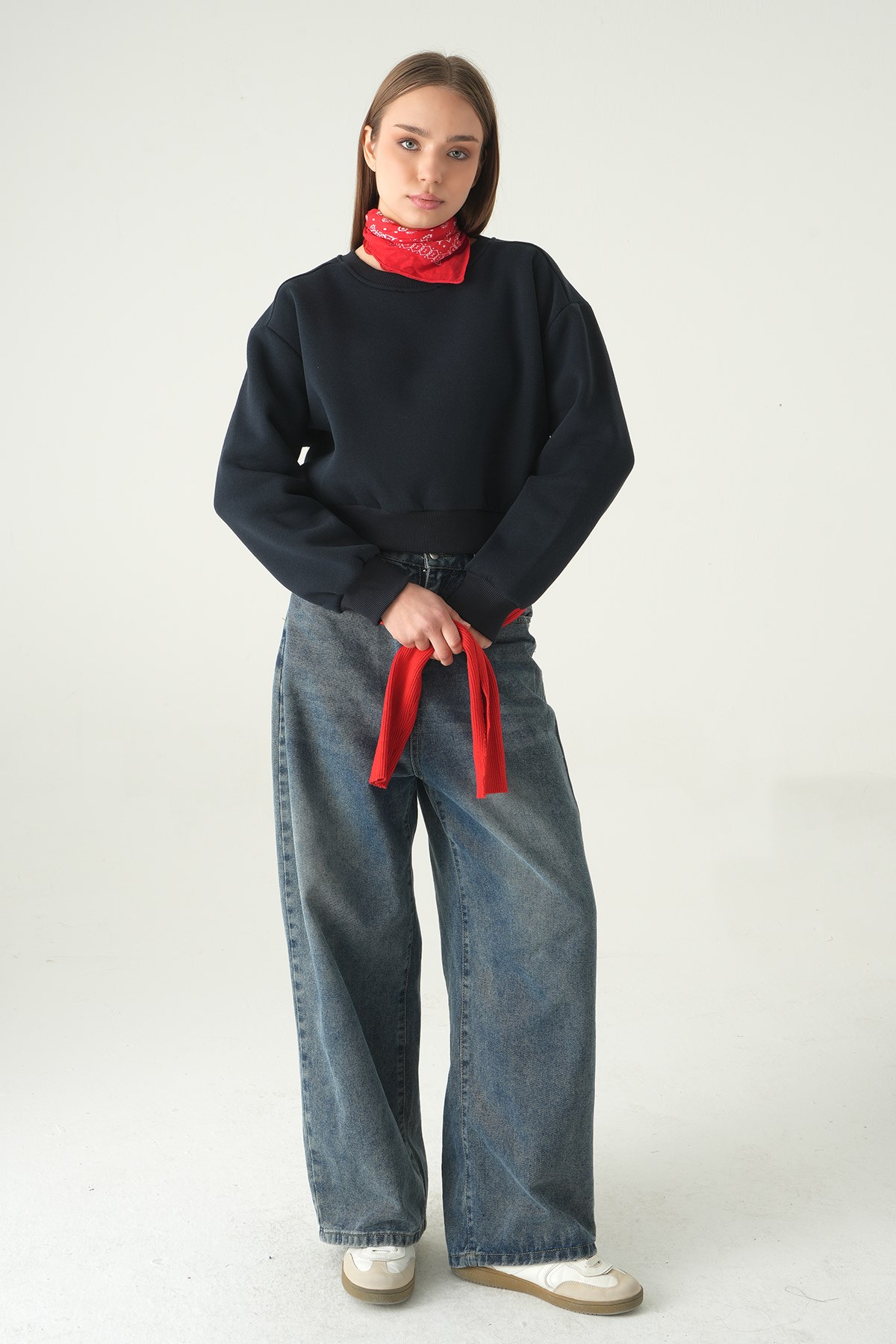 Kadın Pamuklu İçi Polarlı Oversize Yuvarlak Yakalı Laci Sweatshirt 9152M 3